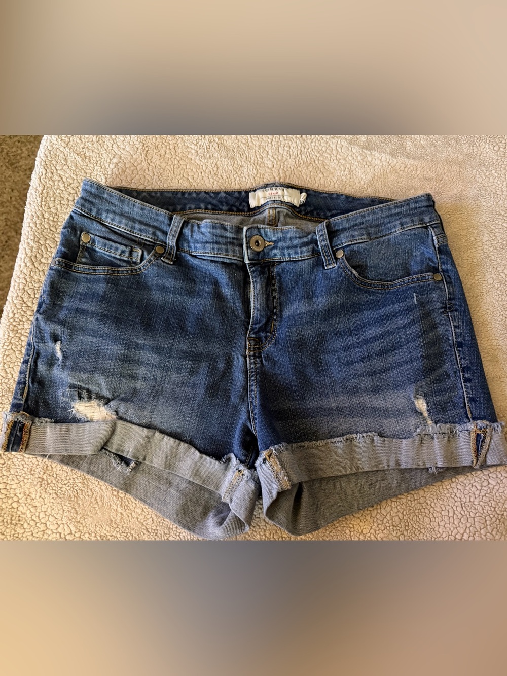 Denim stretch Torrid shorts, size 14, great condition